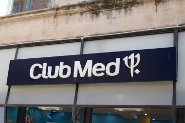 Bordeaux , Aquitaine  France - 07 25 2022 : Club Med logo brand and text sign facade french office travel agency of all-inclusive mediterranean traveler