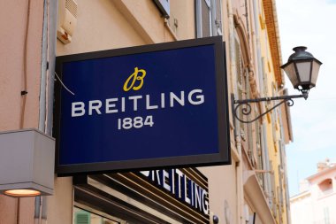 Bordeaux , Aquitaine  France - 07 28 2022 : Breitling 1884 logo brand and text sign swiss watches wall shop jewelry store facade boutique