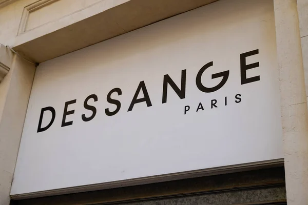 Бордо Aquitaine France 2022 Dessange Paris Logo Brand Text Sign — стоковое фото