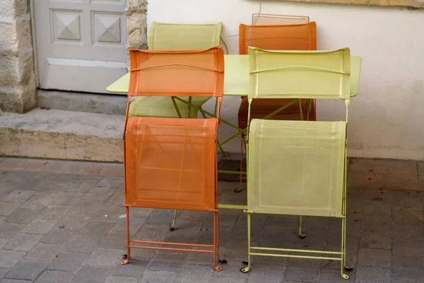 Outdoor Steel Table Orange Green Chair Seat Summer — Zdjęcie stockowe