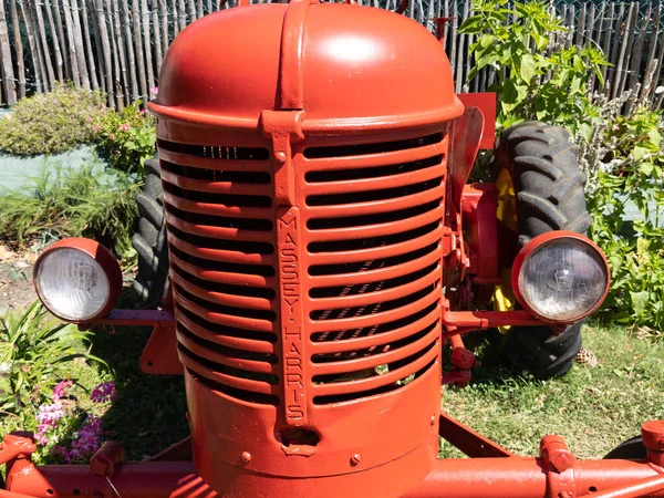 Bordeaux Aquitaine France 2022 Massey Harris Tractor Logo Brand Text — Zdjęcie stockowe