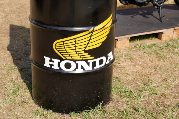 Μπορντό Aquitaine Γαλλία 2022 Honda Μπορεί Πινακίδα Κείμενο Μοτοποδηλάτων Λογότυπο — Φωτογραφία Αρχείου