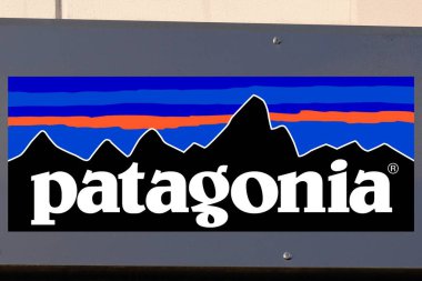 Bordeaux, Aquitaine France - 09 14 2022: Patagonya logo metni ve marka ön cephe mağazası imzası