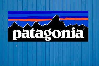 Bordeaux, Aquitaine France - 09 14 2022: Patagonya markası ve açık hava modası spor kıyafetleri ve spor malzemeleri logosu