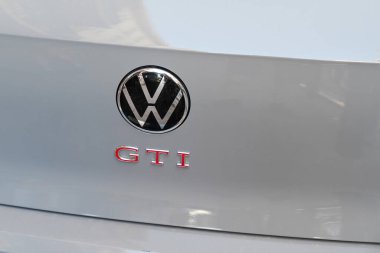 Bordeaux, Aquitaine France - 10 09 2022: Volkswagen Golf 1 car gti logo ve metin işareti spor aracı
