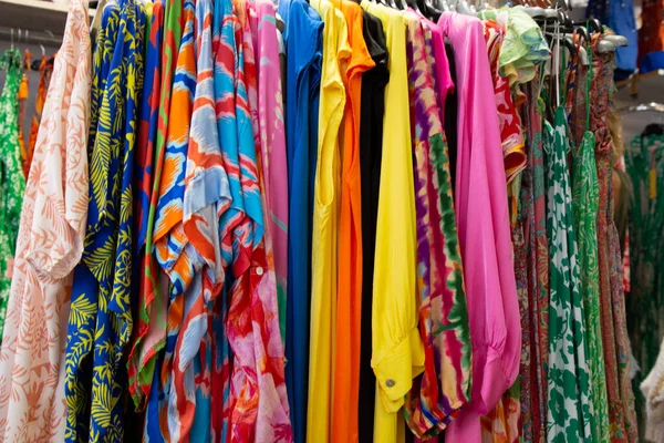 Tienda Boutique Del Mercado Ciudad Ropa Calle Chica Vestido Colores — Foto de Stock