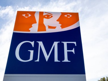 Bordeaux, Aquitaine France - 01 10 2022: Fransız Devlet Memurlarının Ortak Garantisi adlı sigorta şirketinin panel ajansı sigorta şirketinin GMF metin ve logosu