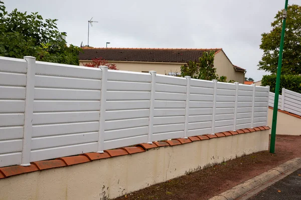 Pared Blanca Moderna Barrera Del Suburbio Casa Diseño Protección Vista — Foto de Stock