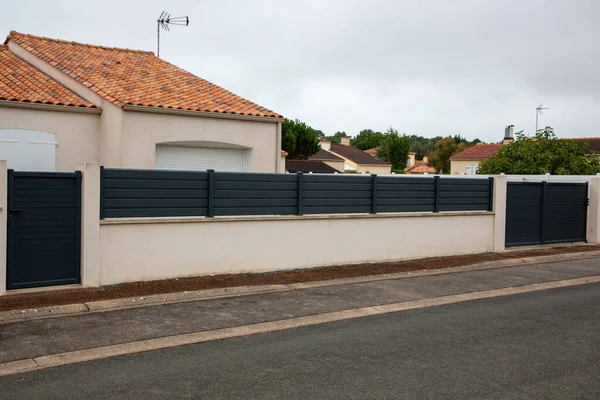 Muur Ontwerp Hek Aluminium Moderne Barrière Modern Huis Beschermen Uitzicht — Stockfoto