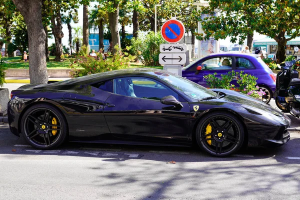 Bordeaux Aquitaine Frankrijk 2022 Ferrari F12 Berlinetta Sportwagen Geparkeerd Franse — Stockfoto