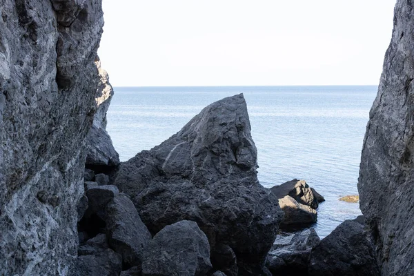 Gorge Rocheuse Avec Vue Sur Mer Bleue Paysage — Photo