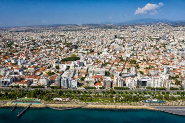 Kıbrıs 'ın orta Limasol kentinin hava görüntüsü