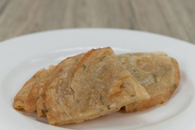 İlk ısırıkta çıtır çıtır kızartılmış soğanlı gözleme..