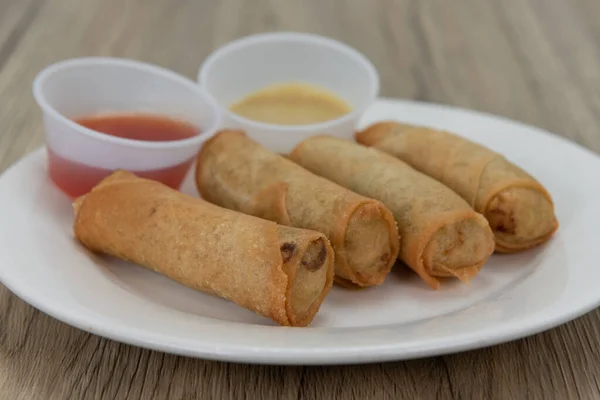 Crispy Egg Rolls Two Choices Dipping Sauce Appetizer Meal — Stock Photo, Image