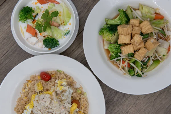 Overhead View Restaurant Thai Food Variety Choices Plate Mixed Vegetables — Stok Foto