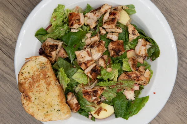 Overhead View Creative Recipe Apple Pecan Chicken Salad Served Generous — Stock Photo, Image