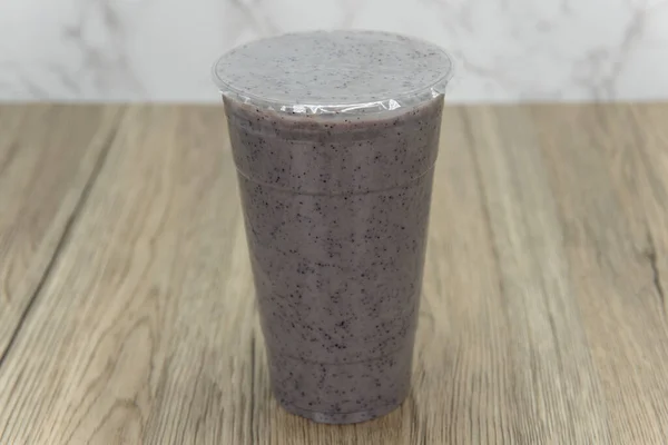 Mélangé Smoothie Blueberrie Fait Milkshake Mousseux Plein Ingrédients Nutritifs Dans — Photo