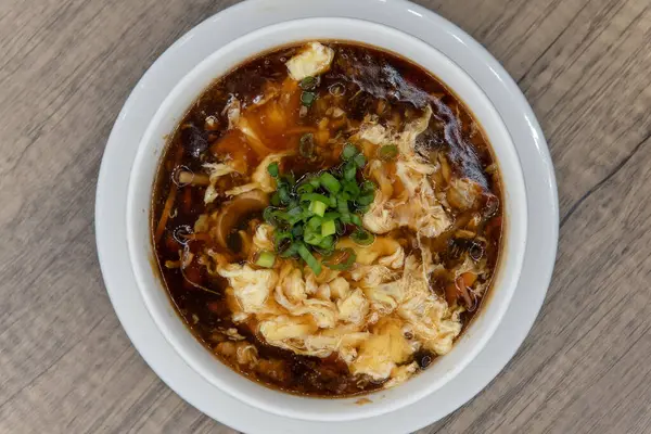 Vista Aérea Tazón Picante Generoso Sopa Agria Caliente Para Una — Foto de Stock