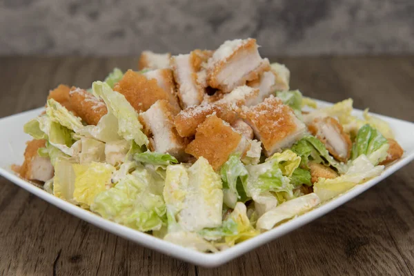 Tempting Plate Crispy Chicken Caesar Salad Piled High Ensure Belly — Stockfoto