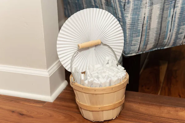 Folding Fans Gathered Basket Guest Use Find Cooling Relief — 图库照片