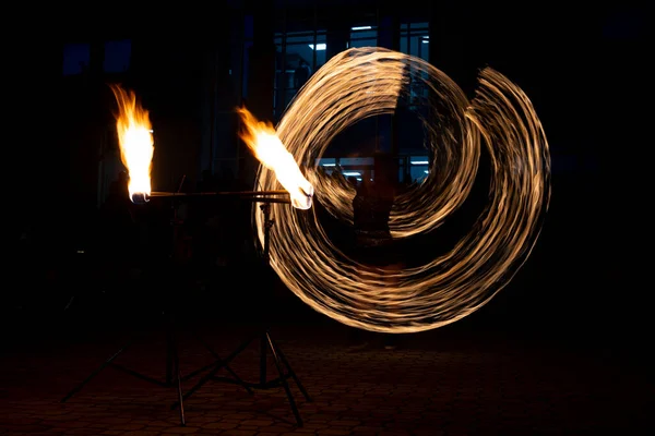 Young Woman Spins Torch Fire Show Night — Stock Photo, Image