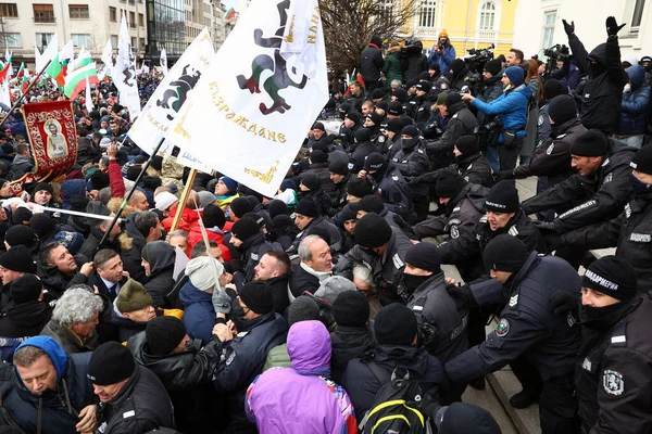 Sofia Bulgaria January 2022 People Try Enter Bulgarian Parliament Building — Stock Photo, Image