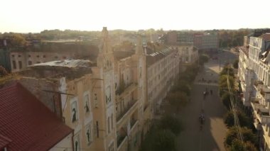 Rusya 'nın Sovetsk kentindeki eski hasarlı Kraliçe Louise Tiyatrosu, bir İHA' nın manzarası.