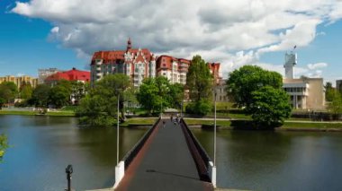 Zaman aşımı: Lower Lake, Kaliningrad 'daki yeni binalar