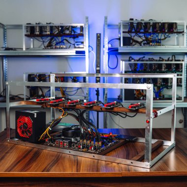 Kripto para birimi madencilik platformu bilgisayar gpu işlemci evi bellek ram fan inşa 