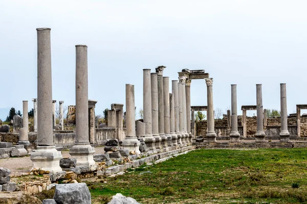 Colunas Mármore Antiga Cidade Perge Perto Antalya Turquia — Fotografia de Stock