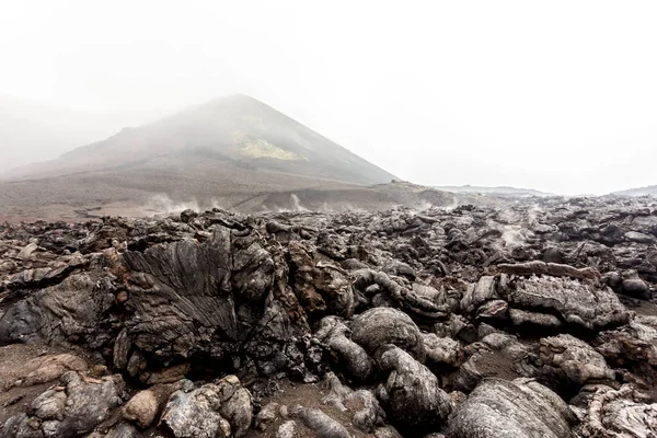 Paisagem Vulcânica Nebulosa Perto Vulcão Tolbachik Tempo Nublado Kamchatka Rússia — Fotografia de Stock
