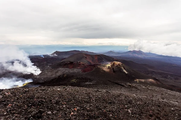 Paisagem Vulcânica Perto Vulcão Tolbachik Tempo Nublado Península Kamchatka Rússia — Fotografia de Stock