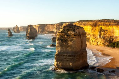 12 Havari Büyük Okyanus Yolu yakınlarındaki Deniz Kayalıkları, Port Campbell Ulusal Parkı, Avustralya