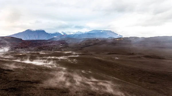 Tierra Humeante Volcánica Cerca Del Volcán Activo Tolbachik Kamchatka Rusia — Foto de Stock