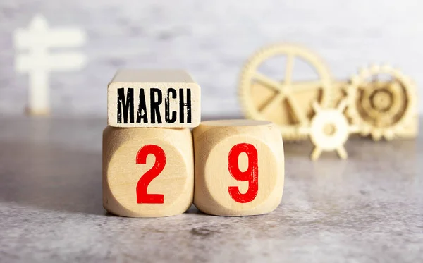 Día 29 de marzo mes, calendario de madera con fecha. — Foto de Stock