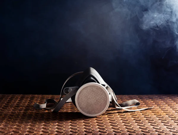 Respirator Gas Mask Smoke Black Background Prevent Poisoning Dust Affected — Fotografia de Stock