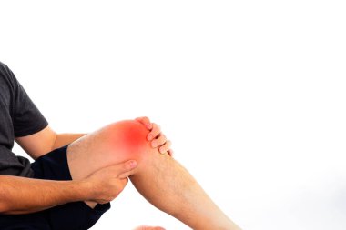 Yaşlı erkekler, kadınlar ya da genç yetişkinler eklem ağrısı, eklem iltihabı ve tendon sorunundan muzdarip. Gut ağrısı ve beyaz arka planda izole edilmiş ürik asit yüzünden miyozit yaralanması.