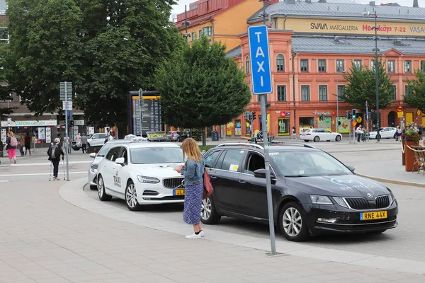 Уппсала Швеция Июля 2022 Года Такси Стоянке Такси Возле Центрального — стоковое фото