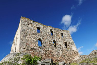 Brahehus kalesinin alçak açılı görüntüsü harabe..