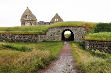 Visingsborg şatosunun kalıntıları Visingso Adası 'nda bulunmaktadır..