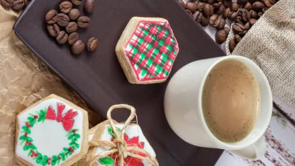 Biscoito Amanteigado Temático Natal Lado Outros Biscoitos Grãos Café Xícara — Vídeo de Stock