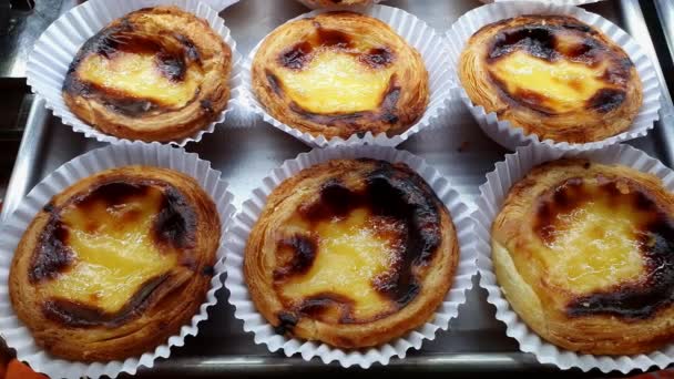 Belem Egg Tarts Being Displayed Brazilian Bakery Showcase — Stockvideo
