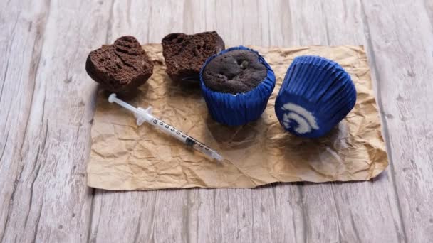 Insulin Ampoule Rolling Standing Next Syringe Moldy Muffins — Stock Video