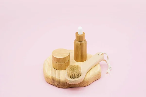 Bamboe Pot Essentiële Olie Fles Met Pipet Natuurlijke Droge Gezicht — Stockfoto