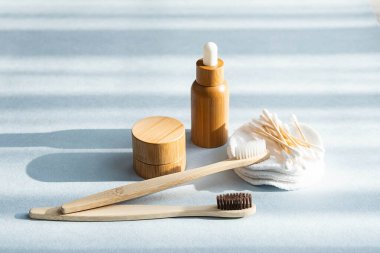 Sıfır güzellik ürünü. Doğal tuvalet malzemeleri, sürdürülebilir yaşam tarzı için banyo kozmetikleri..