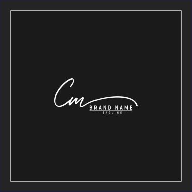 Lüks ilk CM logosu imzalı el yazısı imzası siyah arkaplanda izole edildi