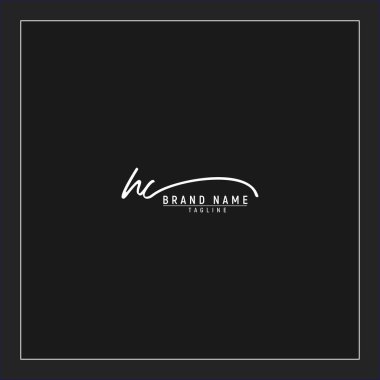 lüks ilk HC logosu imzalı el yazısı imzası siyah arkaplanda izole edildi