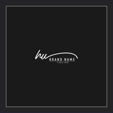 Lüks ilk HU logosu imzalı el yazısı imzası siyah arkaplanda izole edildi