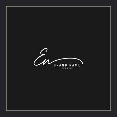 Lüks ilk EN logosu imzalı el yazısı imzası siyah arkaplanda izole edildi