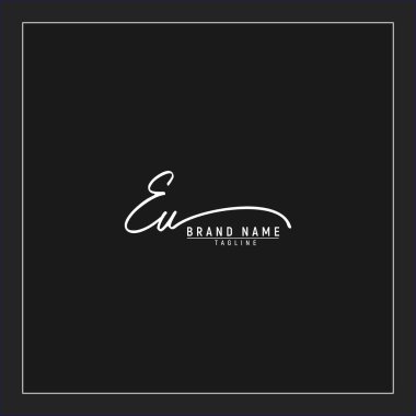 Lüks AB logosunun baş harfleri siyah arkaplanda izole edilmiş el yazısı imzası